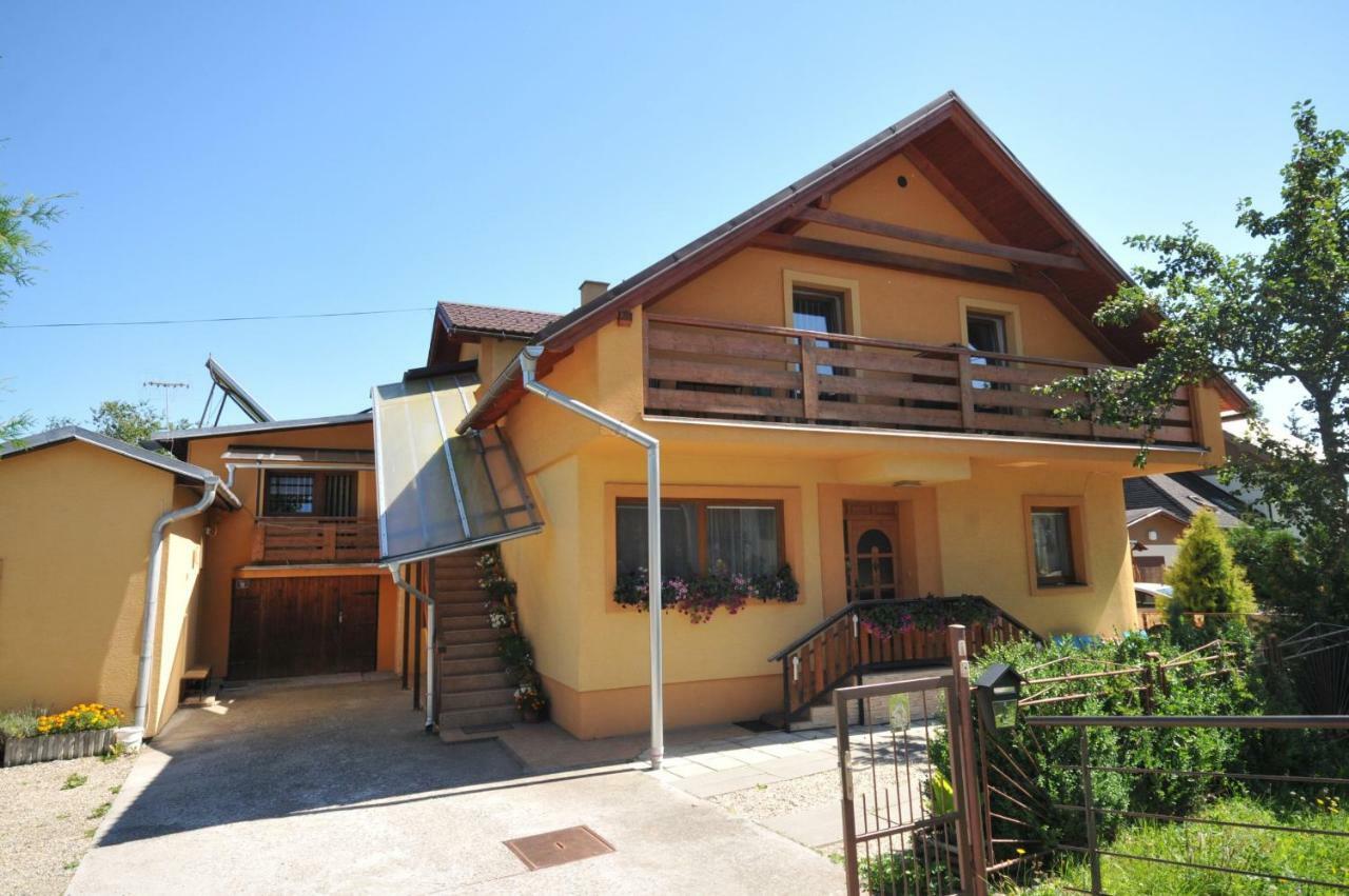 Apartament Zachar